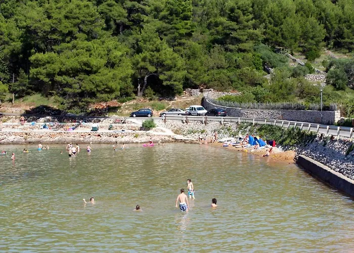 Apartamento With Parking Space Jelsa, Hvar - 5703