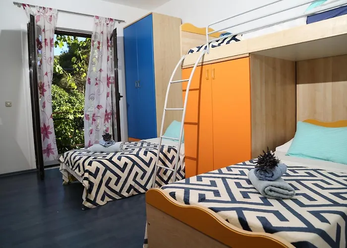 Apartamento With Parking Space Jelsa, Hvar - 5703 Jelsa (Hvar)