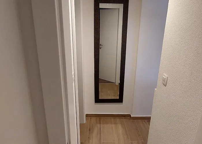 With Parking Space Jelsa, Hvar - 5703 Apartamento Jelsa (Hvar)